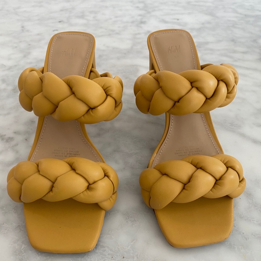 Mustard HM heels/sandals